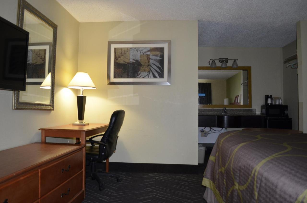 Budget Inn Williamsville Εξωτερικό φωτογραφία