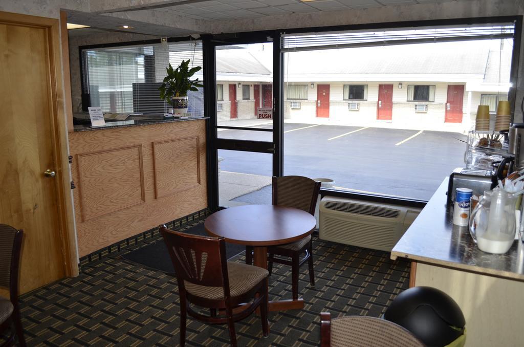 Budget Inn Williamsville Εξωτερικό φωτογραφία