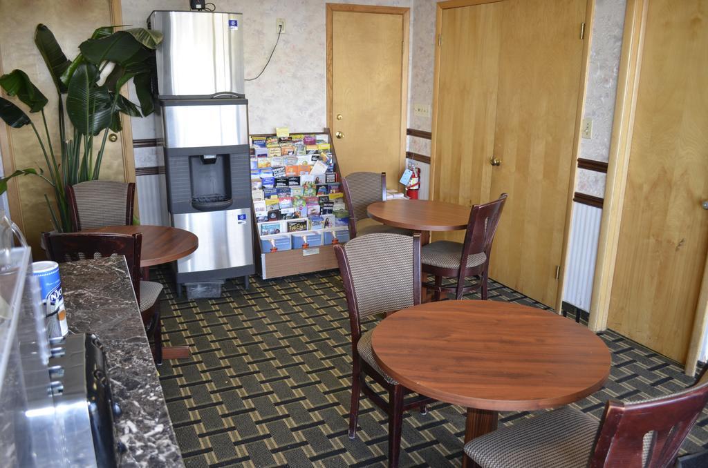 Budget Inn Williamsville Εξωτερικό φωτογραφία