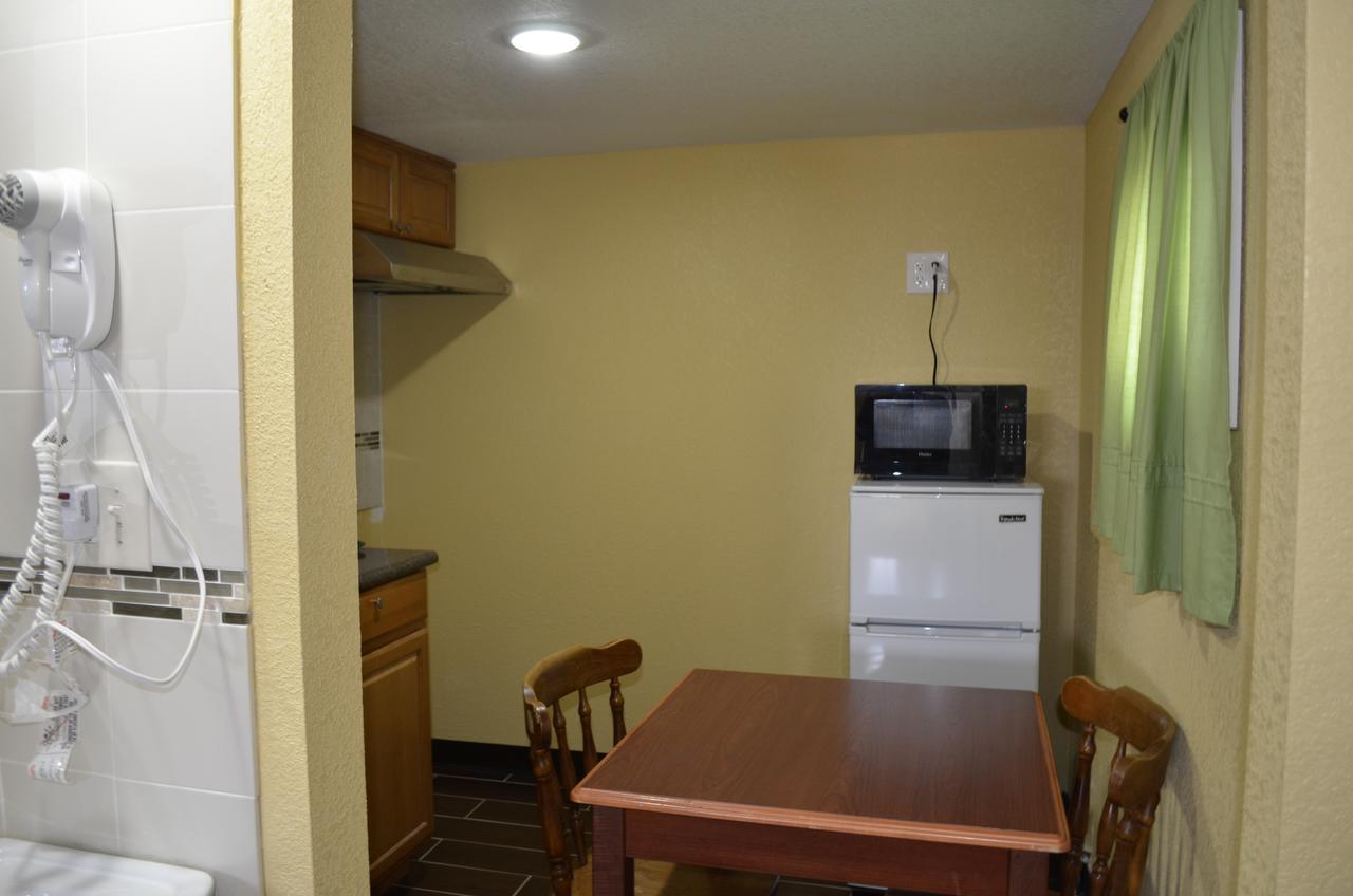 Budget Inn Williamsville Εξωτερικό φωτογραφία