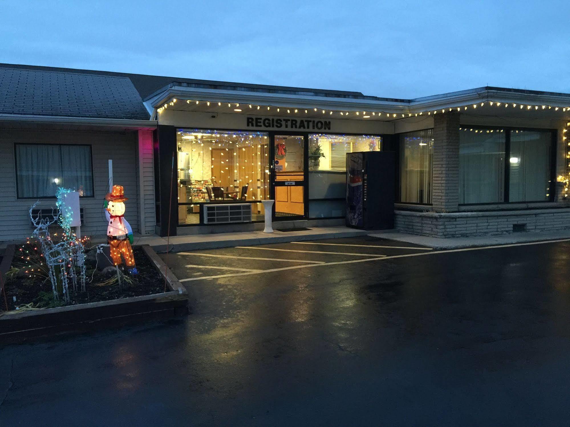Budget Inn Williamsville Εξωτερικό φωτογραφία