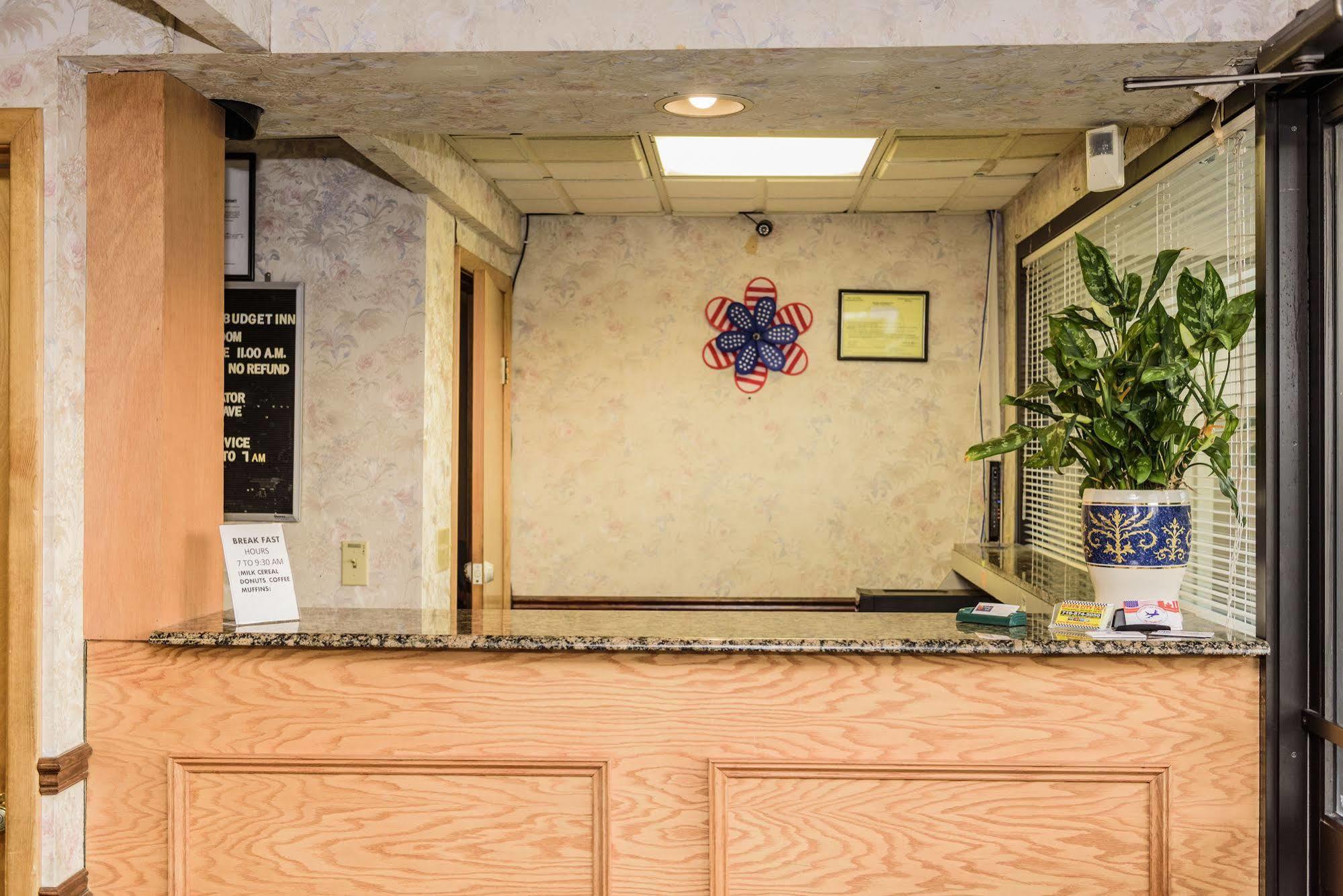 Budget Inn Williamsville Εξωτερικό φωτογραφία