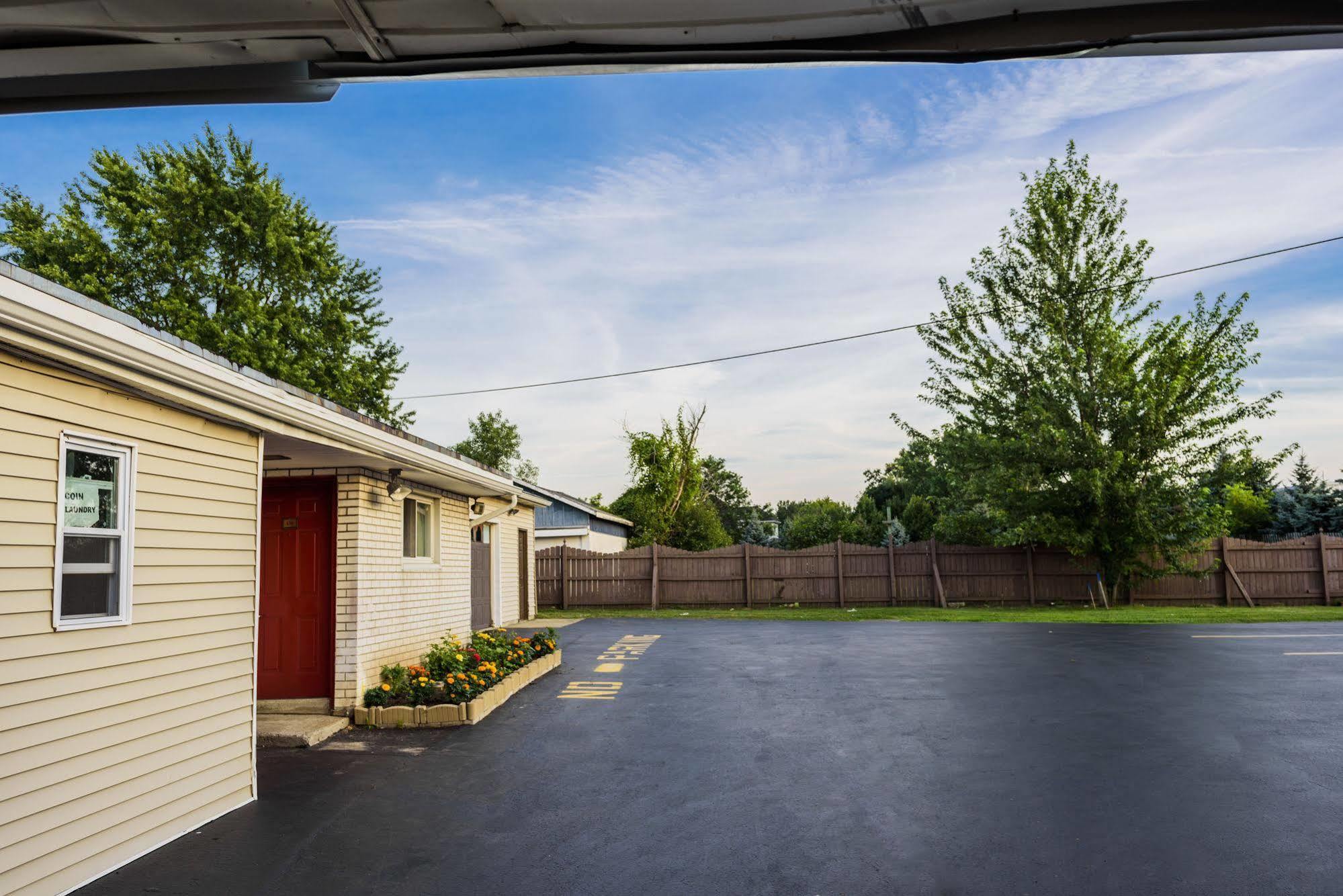 Budget Inn Williamsville Εξωτερικό φωτογραφία