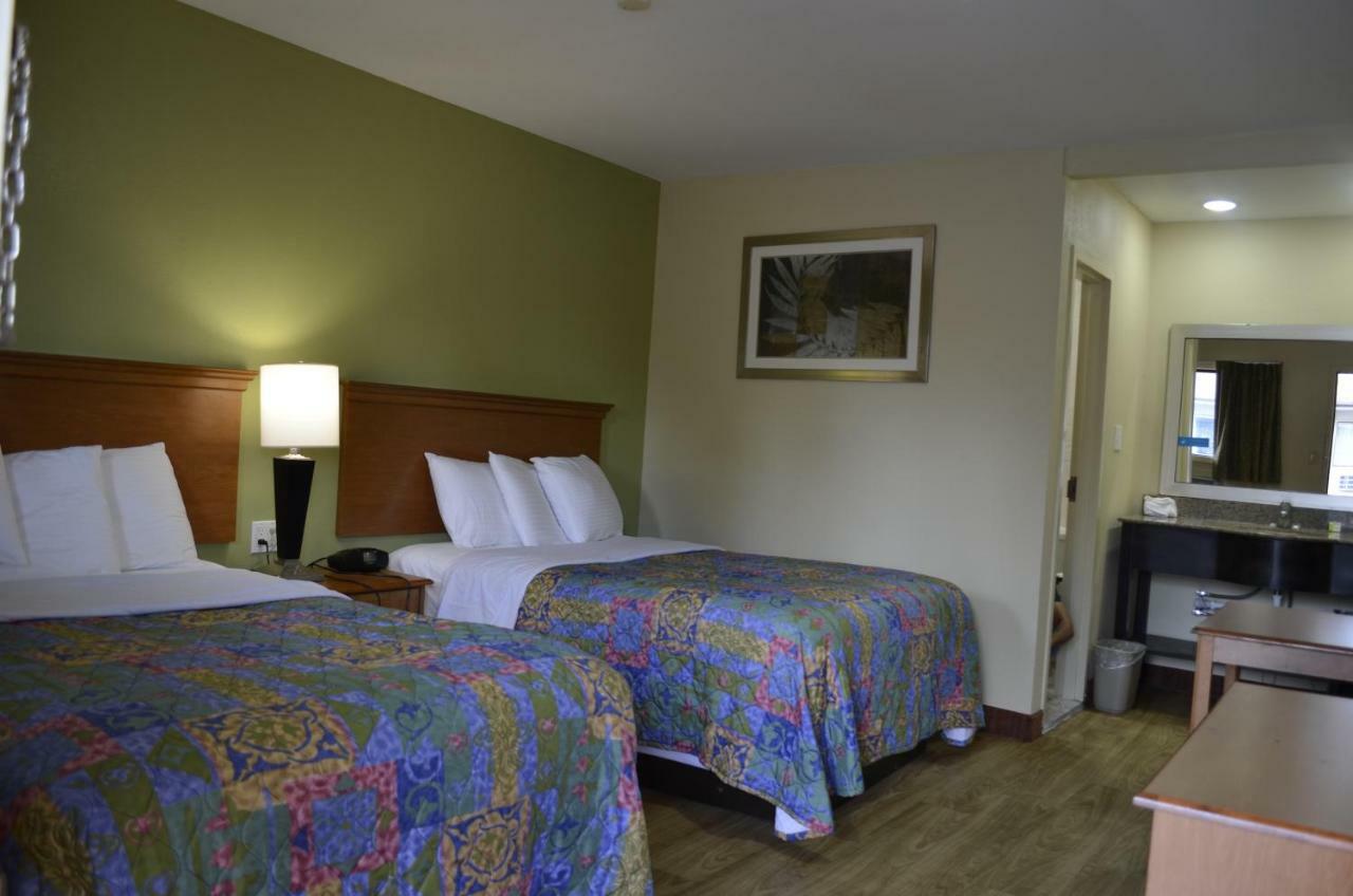 Budget Inn Williamsville Εξωτερικό φωτογραφία