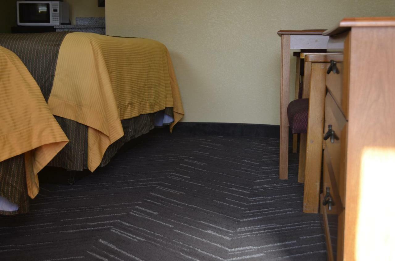 Budget Inn Williamsville Εξωτερικό φωτογραφία